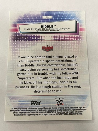 TOPPS CHROME 2021 WWE CARD WRESTLING CARD - Picture 15 of 59