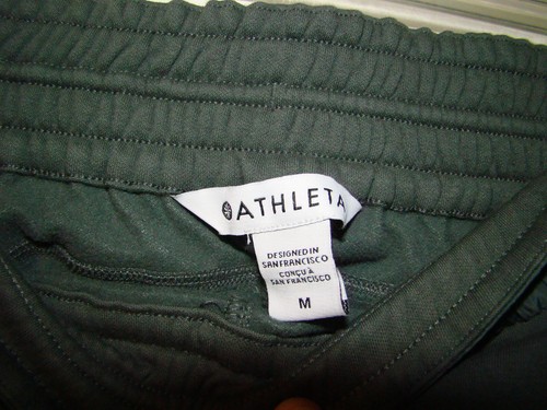 Athleta Olive Green Culottes Activewear Multi Pocket Long Shorts Capri Medium - Picture 4 of 6