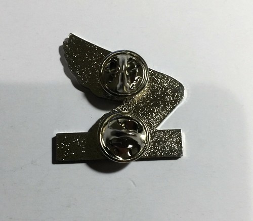 Honda, Motorcycle, Metal Badge, Hat Pin, Lapel Pin, 2 clutches red yellow wings - Picture 4 of 4