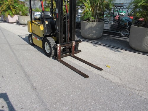 Yale GLP050RGN 5000 LB Forklift Propane engine - Lift 189" Pneumatic 1855 hrs. - Picture 11 of 22