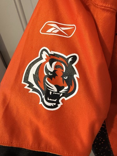 CAMISETA REEBOK NFL EQUIPMENT AUTÉNTICA CHAD OCHOCINCO #85 BENGALS TALLA (L) Juvenil - Imagen 5 de 6