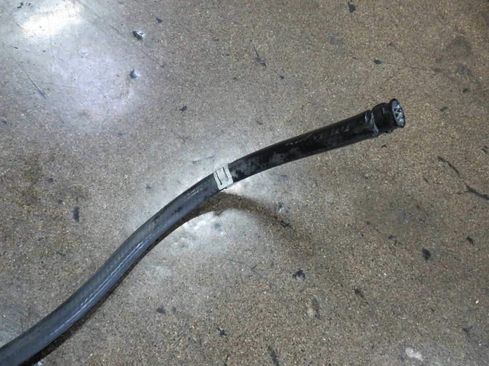 Ferrari 458 Italia, Spider, шланг омывателя фар, б/у, P/N 82534900 - Изображение 4 из 4