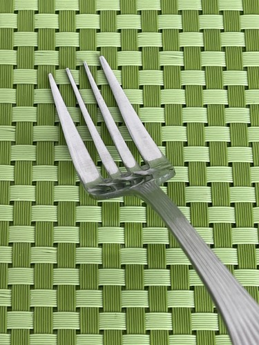 The Cellar CLF17 Stainless 5 Dinner Forks Glossy Fan Ribbed Flatware - 7 5/8" - Picture 4 of 8