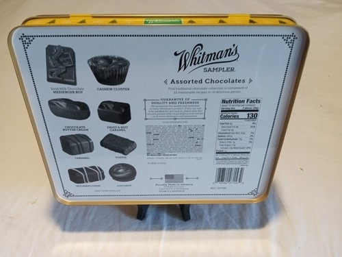 2017 Whitman's Sampler Peanuts Gang Snoopy Red Merry Christmas Tin Container Box - Picture 3 of 3