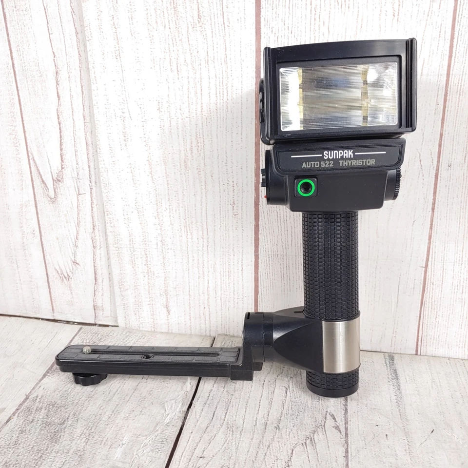 TESTED - Sunpak Auto 522 Handle Mount Camera Flash w/ Bracket, Sync Cord - WORKS - Image 2 of 4