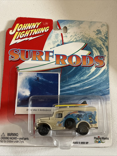 WHITE LIGHTNING WORLD WAR II AMBULANCE 2001 JOHNNY LIGHTNING SURF RODS 1:64 - Picture 1 of 8