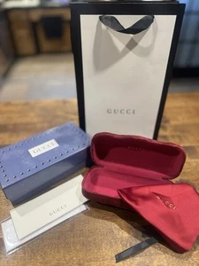 Lunettes de soleil Gucci rouges neuves étui rigide coque palourde avec tous les accessoires montrés (Med)
