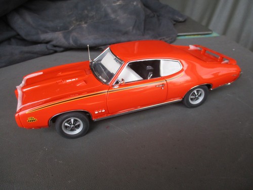 Nuovo con scatola 1969 Pontiac GTO JUDGE, Danbury come nuovo, 1/24 pressofuso scrivania display modellino auto - Foto 1 di 18