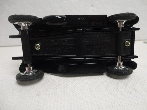 Ertl 1930 CHEVY SERIES AD 1/2-ton DELUXE DELIVERY White '30 1/64 scale BANK - Picture 5 of 6