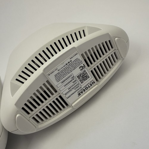 Netgear Orbi RBR20 RBS20 AC2200 Mesh WiFi Router + Satellite with Adapters - Picture 5 of 5