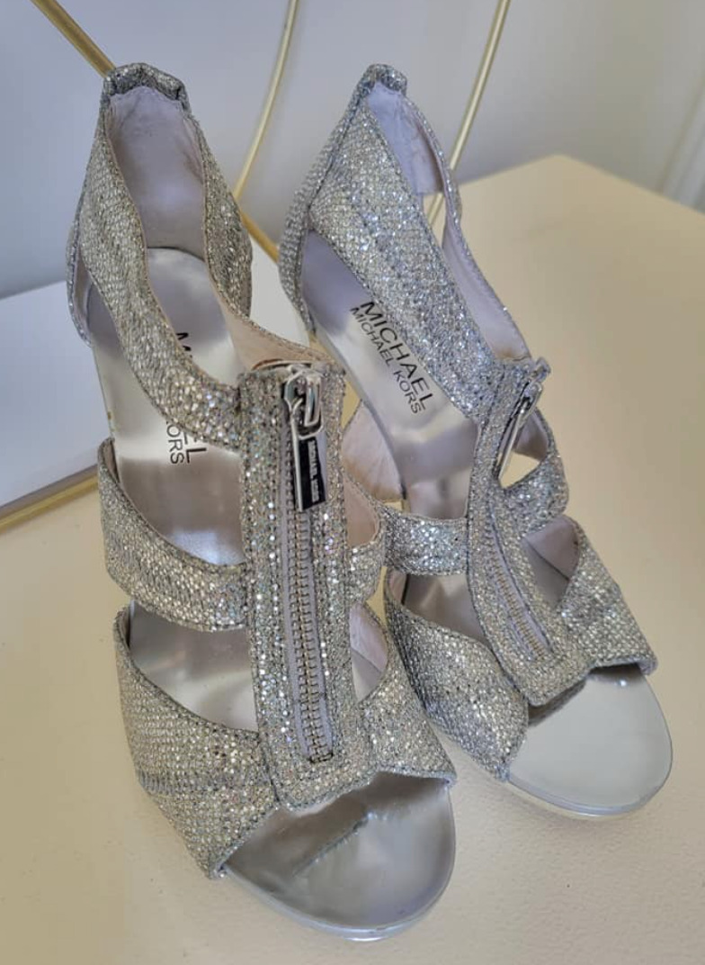 Michael Kors 5.5 M silver sparkle shoes heels zip