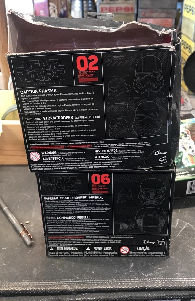 Star Wars Titanium Series Helmets # 6 & # 2.   ( T1 ) - Image 3 of 4