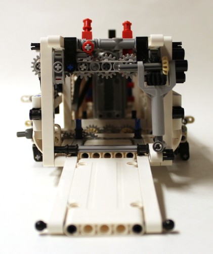 LEGO 42025 Technic Cargo Plane (Partial Set NOT Complete)  - Picture 8 of 12