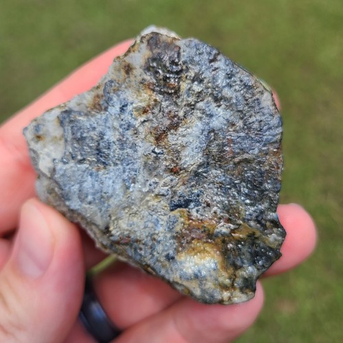 PRINCE MINE VARISCITE & CHALCOSIDERITE ROUGH BLACK MATRIX 73.9 GRAMS - Picture 6 of 6