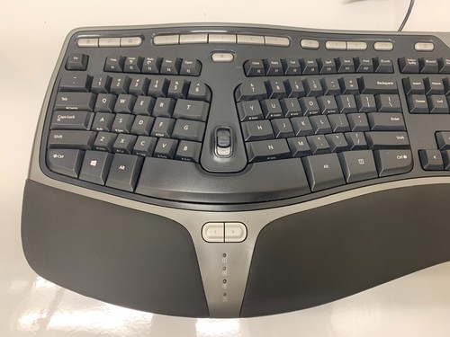 Microsoft Natural Ergonomic Keyboard 4000 V1.0 KU-0462 Black Wired USB Very Nice - Picture 5 of 9