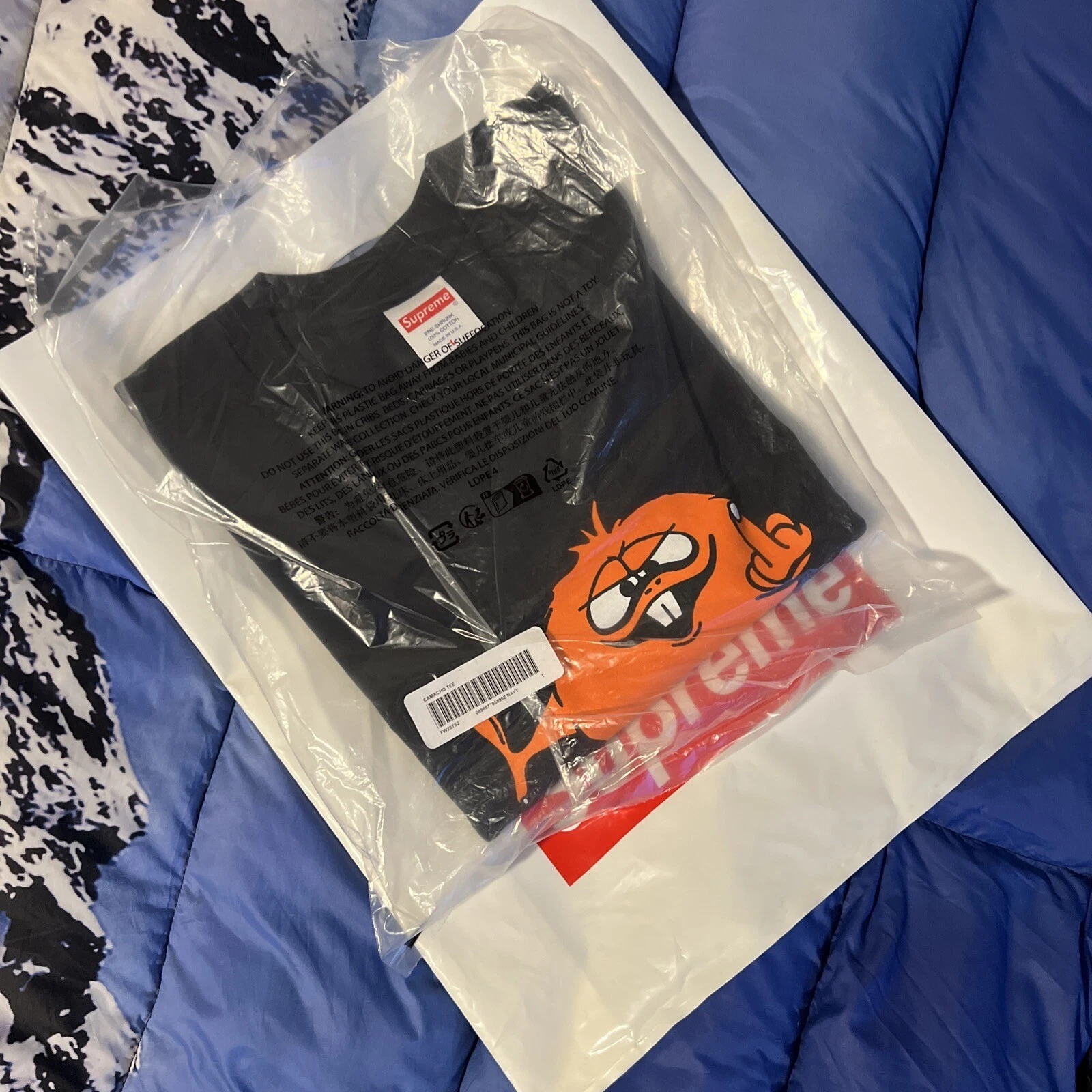 SUPREME CAMACHO TEE MARINE TAILLE GRAND FW23 SEMAINE 17 (100 % AUTHENTIQUE) TOUT NEUF