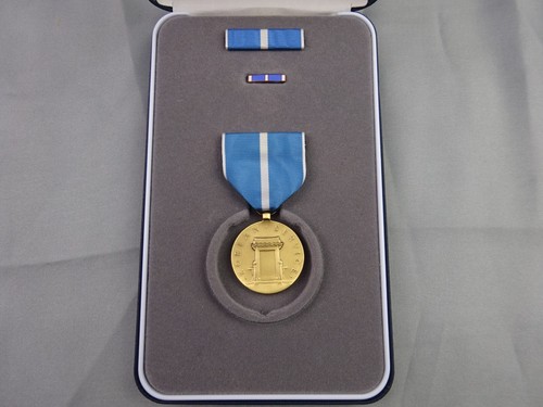 (A20-091) US Orden Korea Service Medal Koreakrieg im Set  - Bild 1 von 9