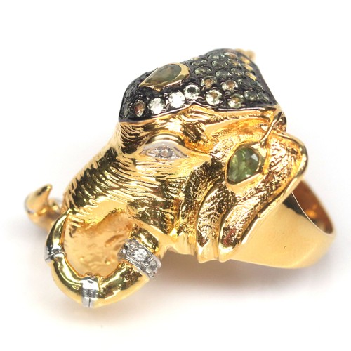 Anillo De Zafiro Verde Y Peridoto Verde Con Elefante De Plata 925 Talla 6.5 - Imagen 3 de 4