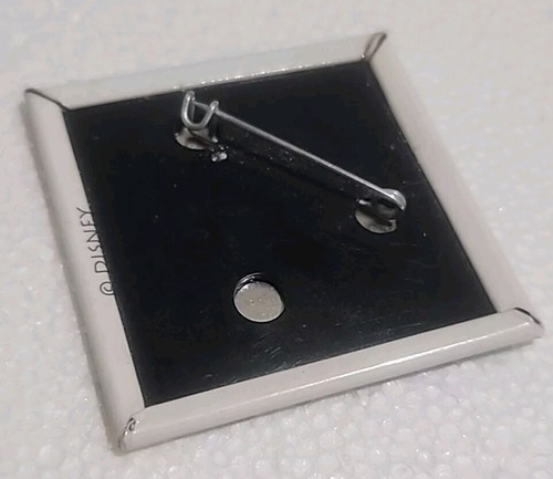 Vintage Earth Day 1995 JIMINY CRICKET Button - Disney Environmental 90s Pin - Picture 2 of 4