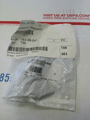 え Can-Am Brake Switch 515175653 New OEM 2003-2020 TUNDRA EXPEDITION