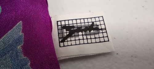 Vintage 100% Silk Scarf Vibrant Pink Fuchsia Colors Indian Made 1980s Designer - Picture 12 of 16