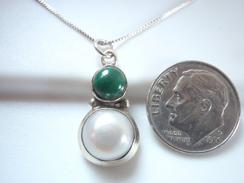 Cultured Pearl and Malachite Double Round 925 Sterling Silver Necklace - Picture 2 of 2