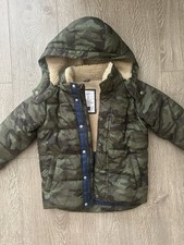GAP Kids Size 5 Winter Snow Puffer Hooded Jacket Beige Green Camouflage Fleece