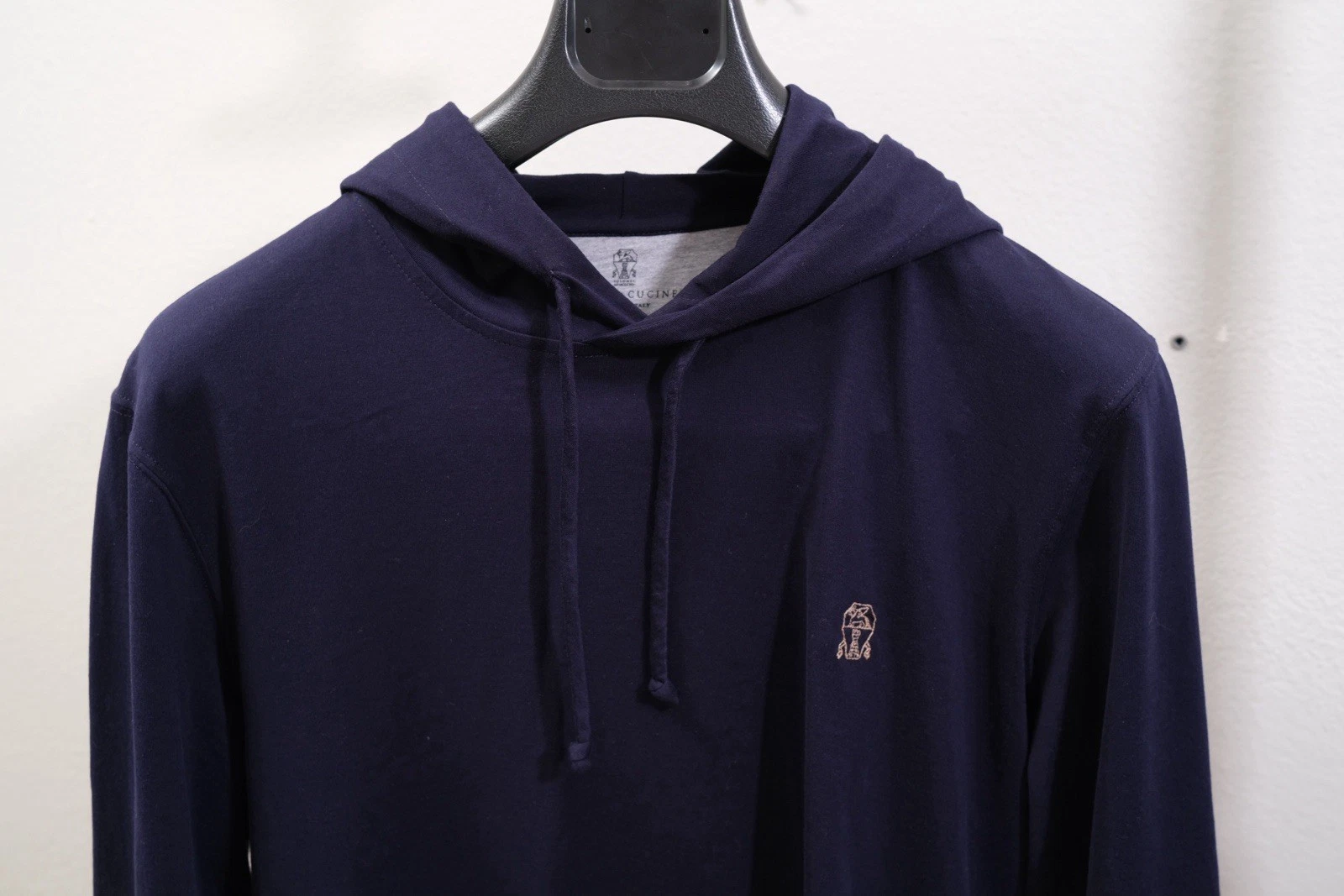 Brunello Cucinelli — Brunello Cucinelli Mens Logo Hoodie Size XL Slim Fit T-Shirt Material Navy Fit L