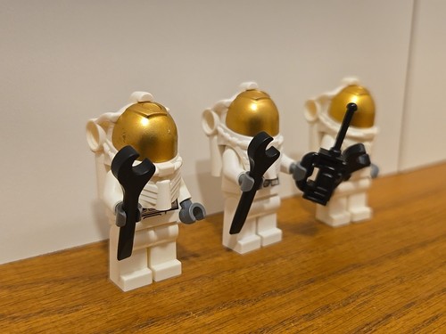 LEGO City NASA Astronaut Space Man Minifigures Lot Of 3 Shuttle Crew Wrench - Picture 2 of 6