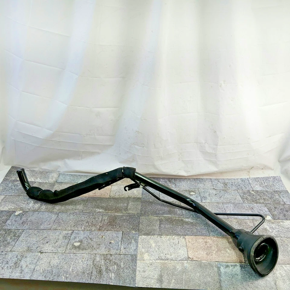 Spectra FN890 For 2005-10 Chrysler 300 05-2008 Dodge Magnum Gas Tank Filler Neck - Image 2 of 4