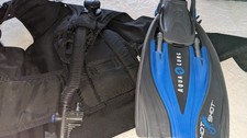 scubapro regulator and BCD  Excellant condition.  new fins included.  
