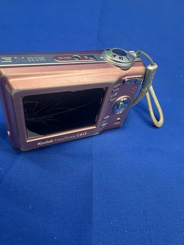Kodak EasyShare C813 Digital Camera Pink. Camera Works Cracked Screen Doesn’t Wk - Picture 4 of 9