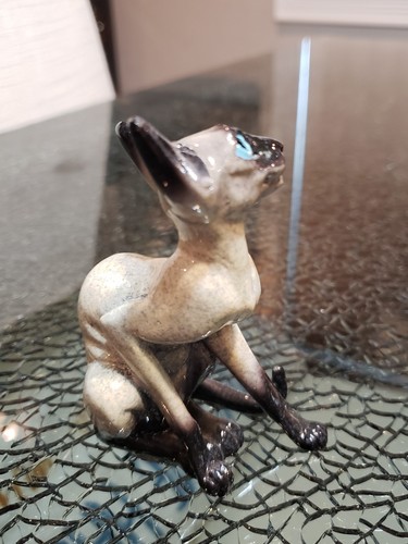 Kitty's Kennel Sophie Siamese Cat Figurine - Picture 3 of 5
