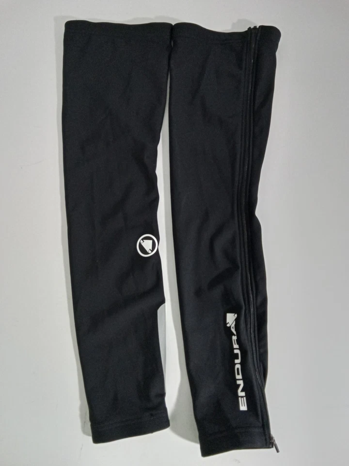 Endura Men's Full Zip Leg Warmers Size S-M Black Thermolite Repels Water New F1 - Image 2 of 4