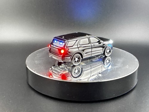 Ford Explorer 1/64 Greenlight Nero Con Esclusiva Confezione Luce Blu Led - Foto 6 di 7