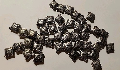 43 pcs 10mm x 9mm Tibetan Silver Rhombic Spacer Beads - Picture 2 of 4