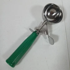 Vintage Bakers & Chefs Lever Ice Cream Scoop Plastic Green Handle 2.5"