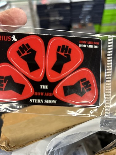 Vintage Y2K Howard Stern Uncensored Sirius Satellite Radio Guitar Picks In Card - Picture 2 of 8