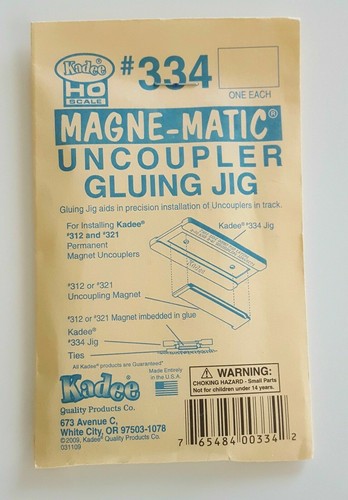 Kadee #334 Gluing Jig For Kadee #312, #321 and #322 Uncouplers - Picture 1 of 3