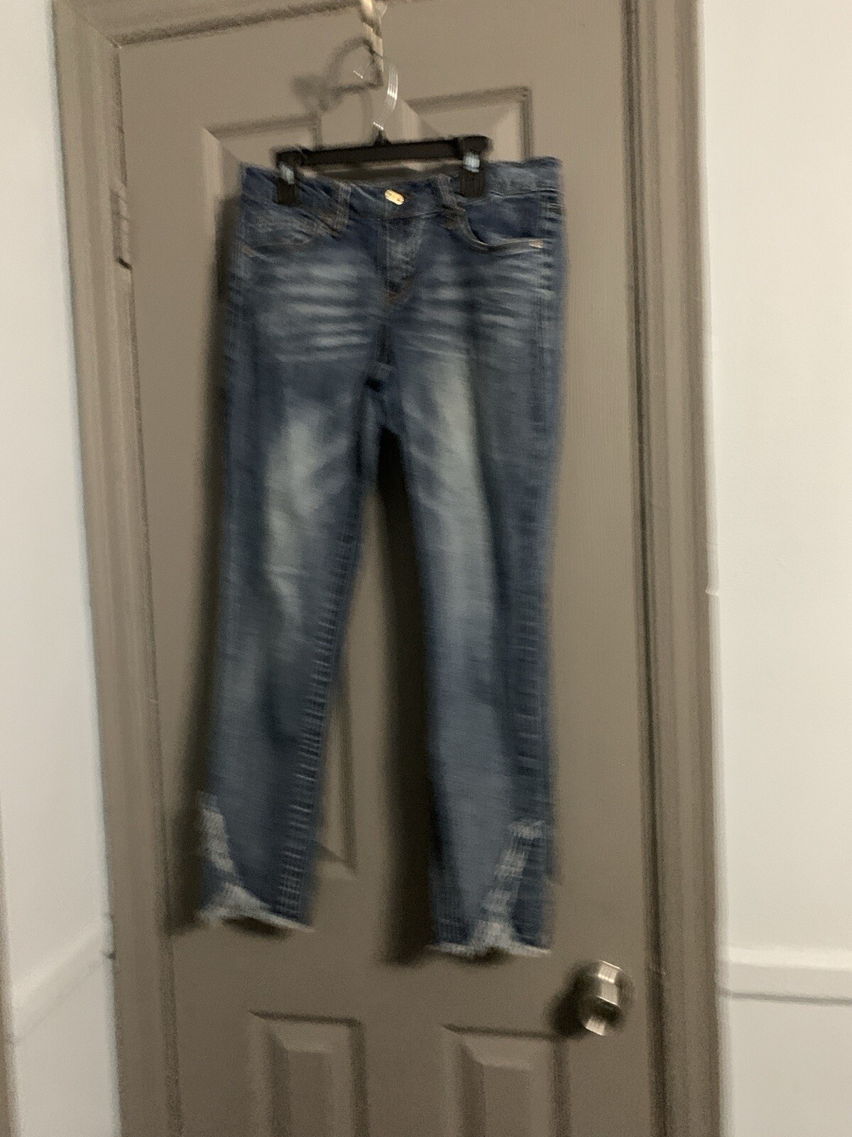 Picture 1 of 12