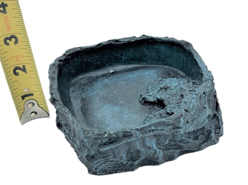 Blue Reptile drinking/feeding Bowl - Picture 2 of 3