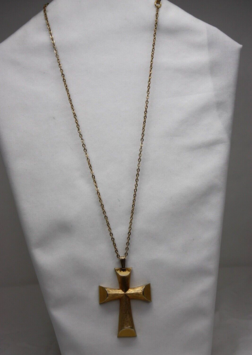 1976 Florentine Finish Avon Cross Pendant Necklace Gold Tone Chain - Picture 2 of 7
