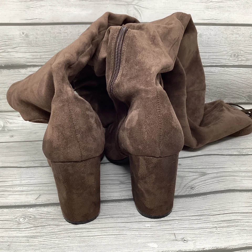 Botas para mujer Forever 21 talla 7,5 gamuza marrón tacón alto Foto 4 de 4