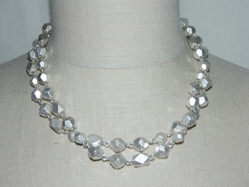 DANA BUCHMAN Silver Tone Faceted Acrylic Bead Necklace Matching Bracelet - 第 2/5 張圖片