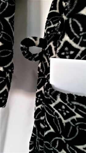 Vera Bradley Concerto Hooded Fleece Robe Bathrobe Plush Soft Pocket Small Medium - Picture 6 of 12