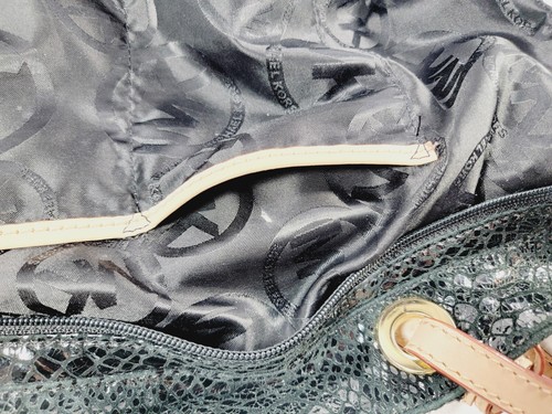 Michael Kors Black Patent Embossed Python Jet Set Tote 4MK124 - Picture 18 of 20