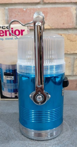 Vintage Original PIFCO Senior Camping Lantern - No battery - Cover cracked - Picture 7 of 13