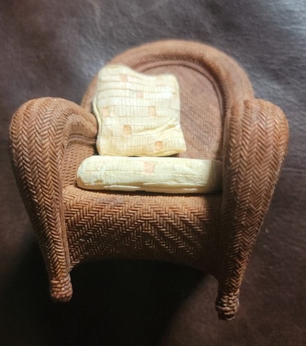 Take A Seat Raine Wickwr Collectible Miniature 24012, 1999 - Picture 6 of 6