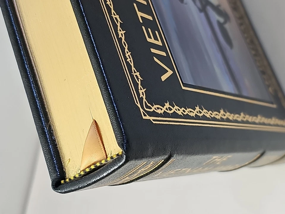 Easton Press ~ The Vietnam War ~ Leather ~ Signed ~ COA  ~ Ken Burns ~ Geoffrey - Image 3 of 4