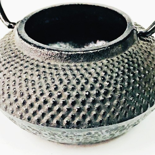 Japanese Mini Teapot Nanbu Tekki Tetsubin Kyusu Matcha Tea Cast Iron Lidless T8 - Picture 2 of 9